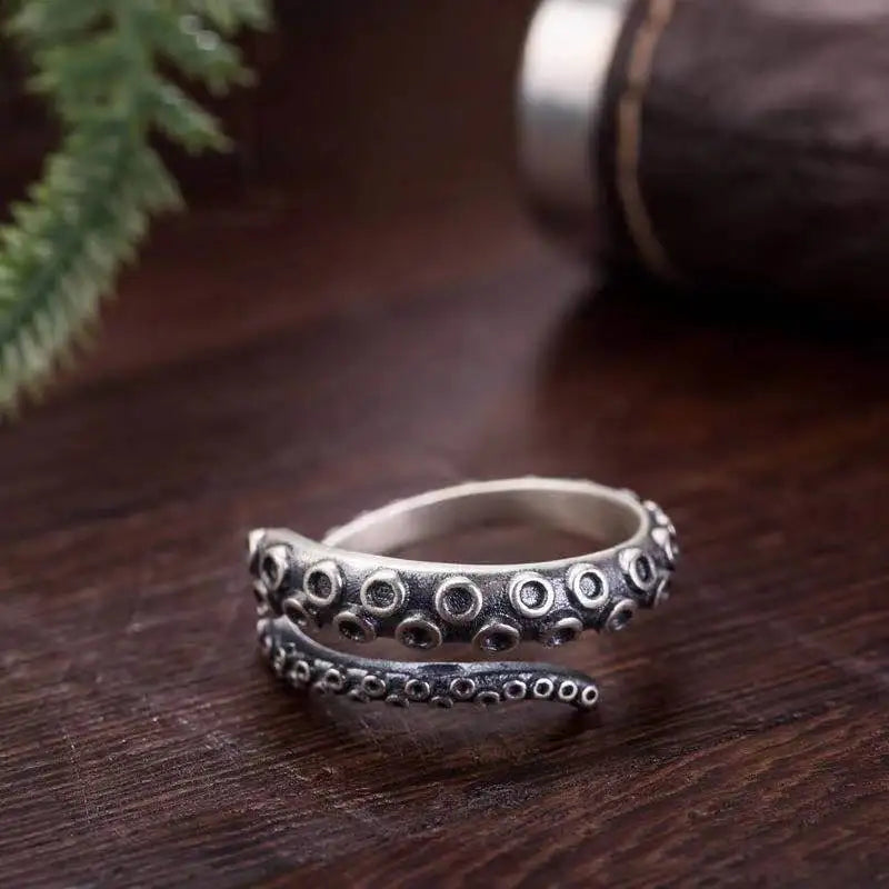 Artistic Frog & Toad Statement Ring – Retro Silver-Tone Adjustable Unisex Jewelry Artistic Frog & Toad Statement Ring – Retro Silver-Tone Adjustable Unisex Jewelry
