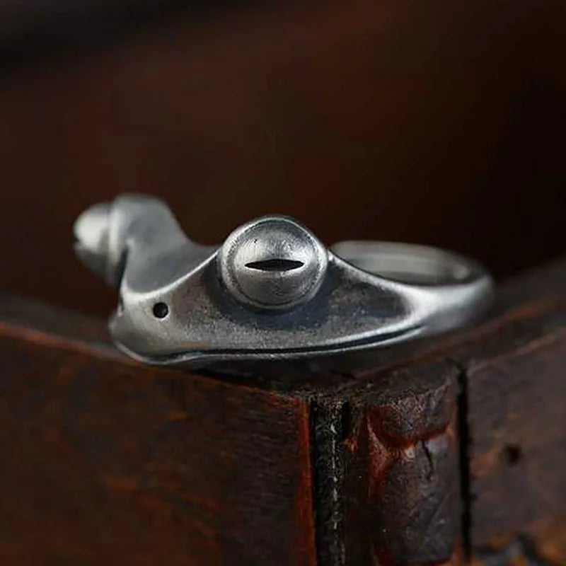 Artistic Frog & Toad Statement Ring – Retro Silver-Tone Adjustable Unisex Jewelry Artistic Frog & Toad Statement Ring – Retro Silver-Tone Adjustable Unisex Jewelry