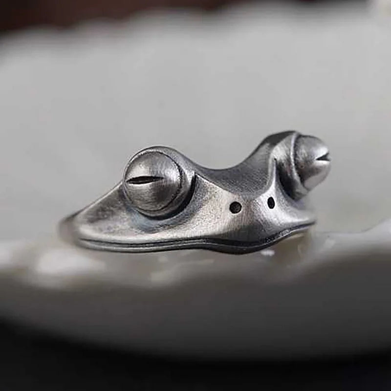Artistic Frog & Toad Statement Ring – Retro Silver-Tone Adjustable Unisex Jewelry Artistic Frog & Toad Statement Ring – Retro Silver-Tone Adjustable Unisex Jewelry