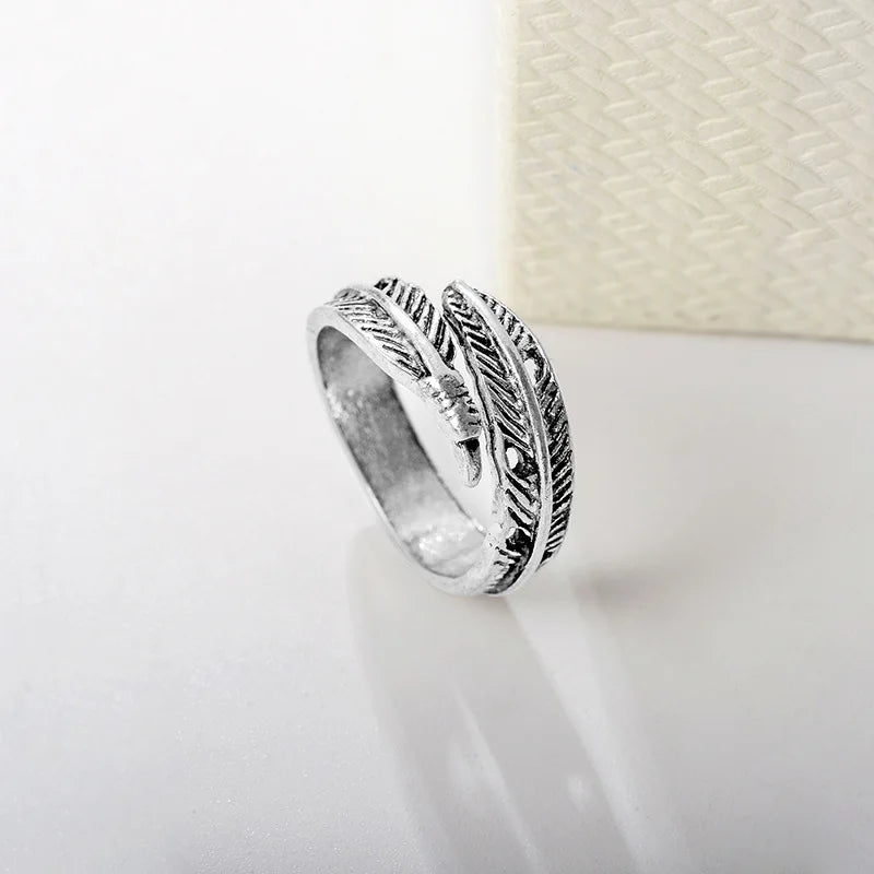 Artistic Frog & Toad Statement Ring – Retro Silver-Tone Adjustable Unisex Jewelry Artistic Frog & Toad Statement Ring – Retro Silver-Tone Adjustable Unisex Jewelry