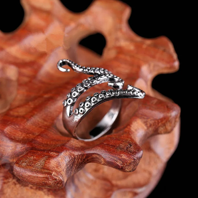 Artistic Frog & Toad Statement Ring – Retro Silver-Tone Adjustable Unisex Jewelry Artistic Frog & Toad Statement Ring – Retro Silver-Tone Adjustable Unisex Jewelry