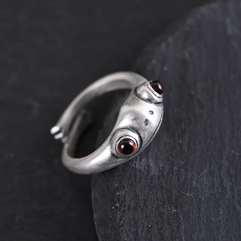 Artistic Frog & Toad Statement Ring – Retro Silver-Tone Adjustable Unisex Jewelry Artistic Frog & Toad Statement Ring – Retro Silver-Tone Adjustable Unisex Jewelry