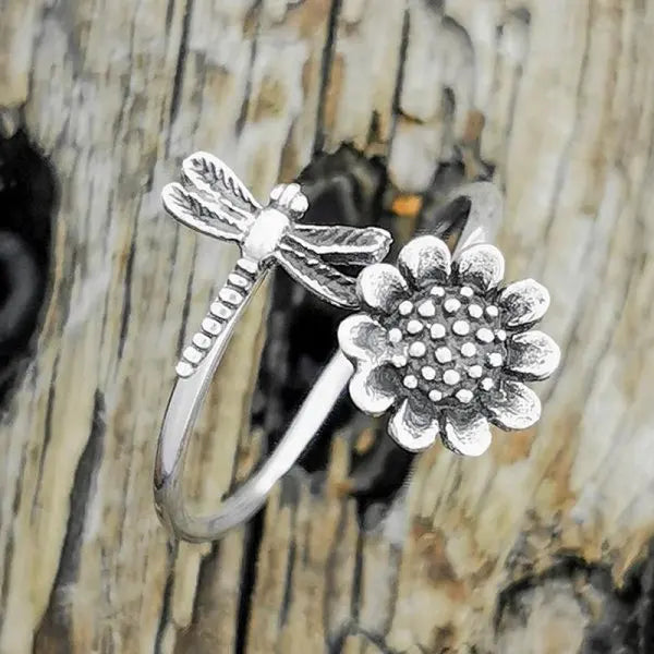 Artistic Frog & Toad Statement Ring – Retro Silver-Tone Adjustable Unisex Jewelry Artistic Frog & Toad Statement Ring – Retro Silver-Tone Adjustable Unisex Jewelry