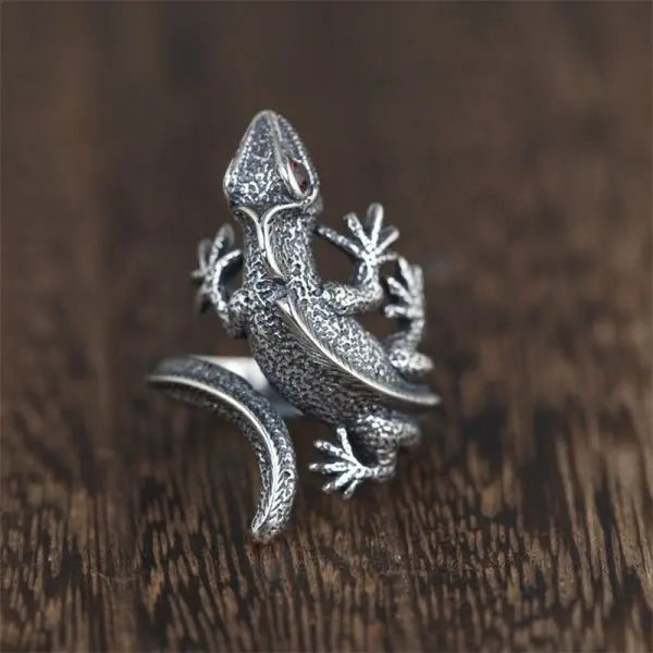 Artistic Frog & Toad Statement Ring – Retro Silver-Tone Adjustable Unisex Jewelry Artistic Frog & Toad Statement Ring – Retro Silver-Tone Adjustable Unisex Jewelry