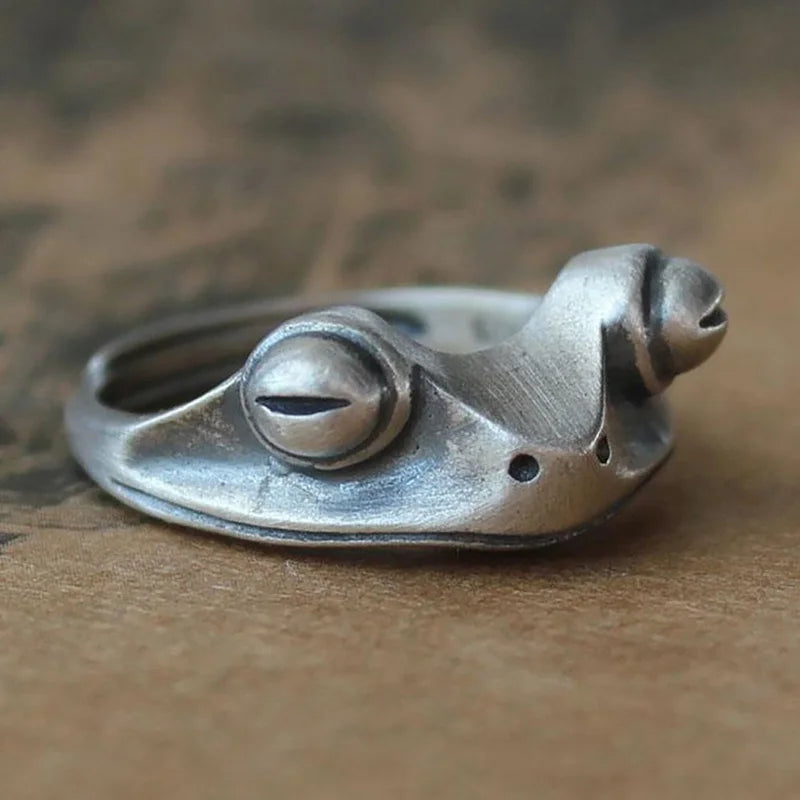 Artistic Frog & Toad Statement Ring – Retro Silver-Tone Adjustable Unisex Jewelry Artistic Frog & Toad Statement Ring – Retro Silver-Tone Adjustable Unisex Jewelry