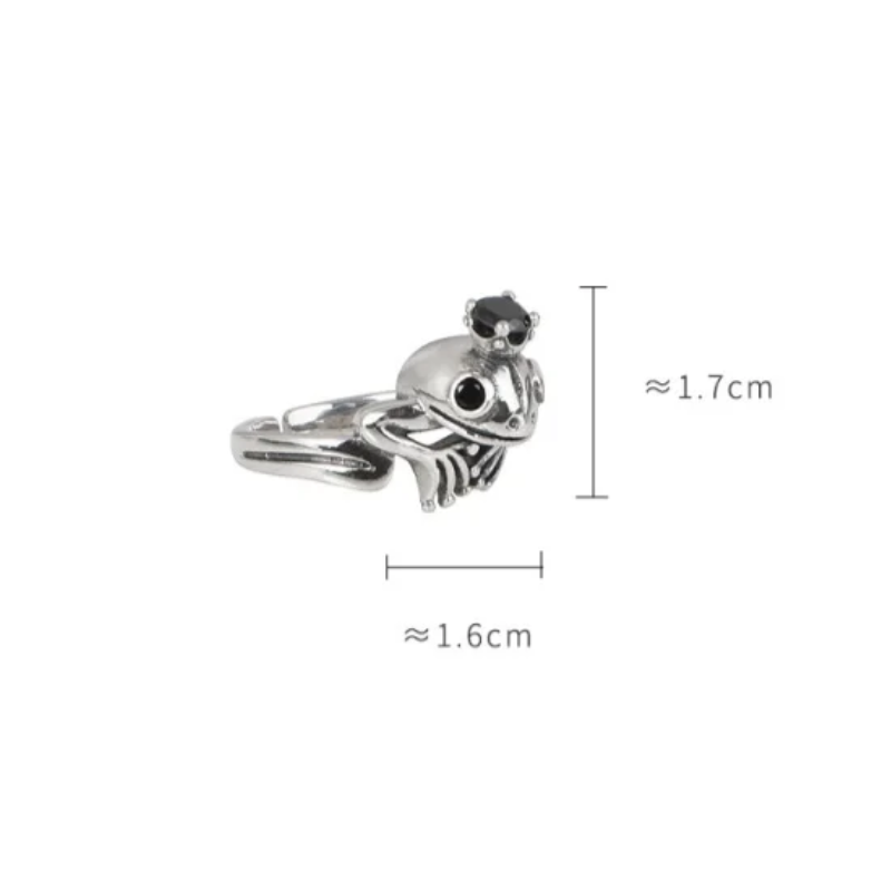 925 Silver Frog Crown Ring – Retro Adjustable Statement Jewelry Silver skull pendant with black gemstones and measurements on a white background